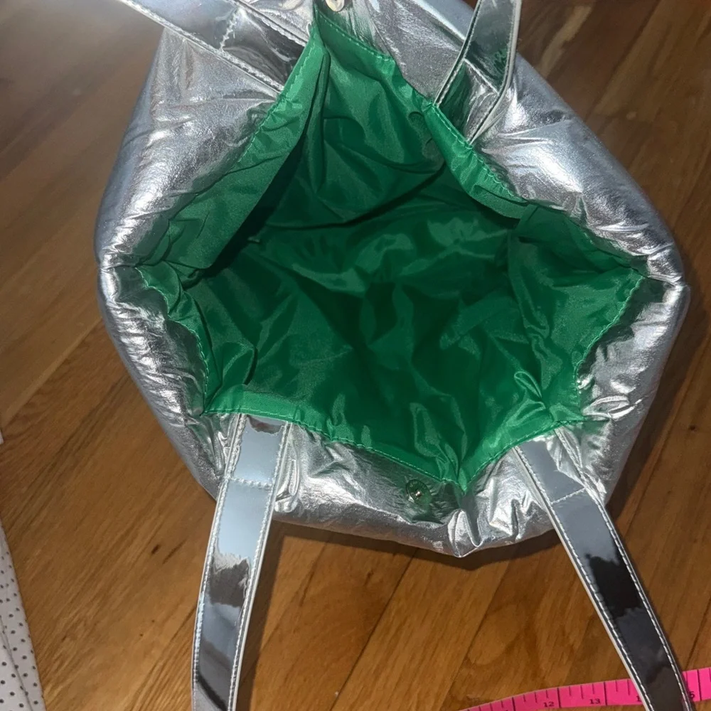 Clinique limited-edition Tote NWT - Picture 4 of 6